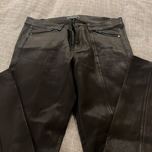 Black leather skinny pants/jeans Vince size 8